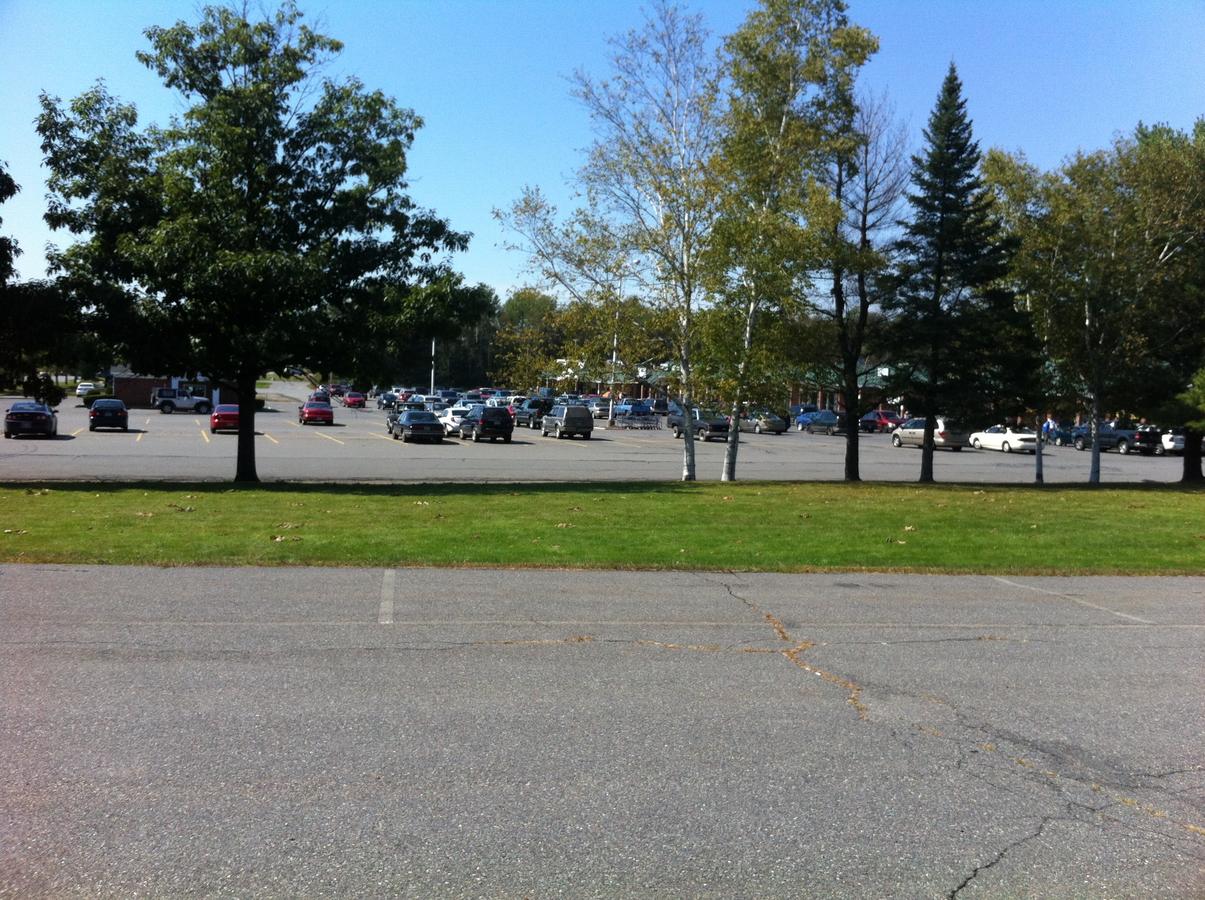 Pittsfield Motor Inn - thumb 42