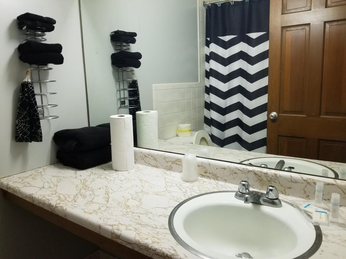 Pittsfield Motor Inn - thumb 13