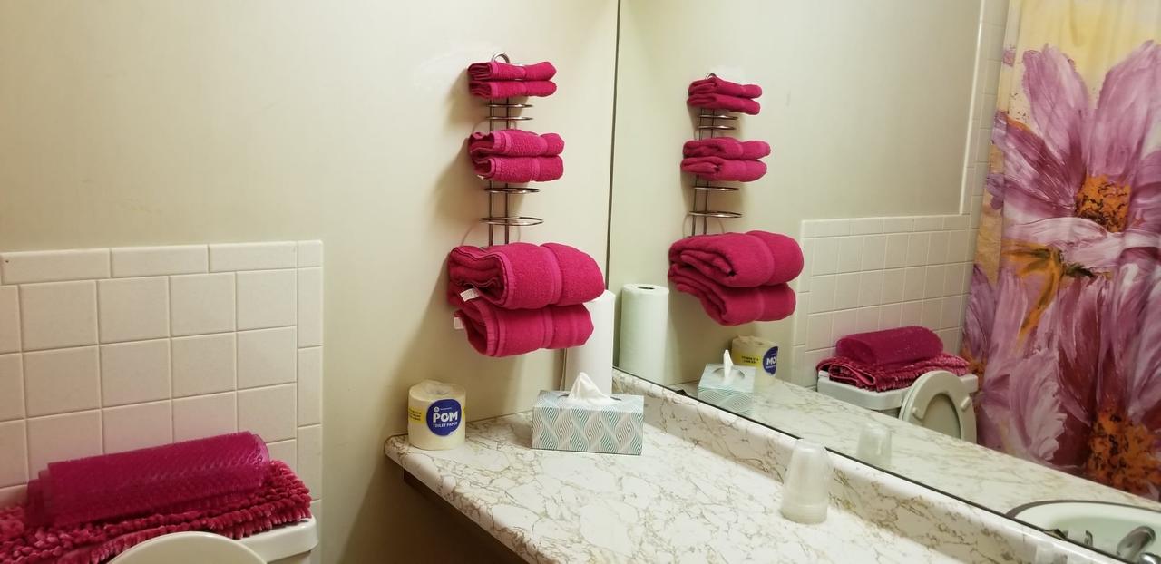 Pittsfield Motor Inn - thumb 10