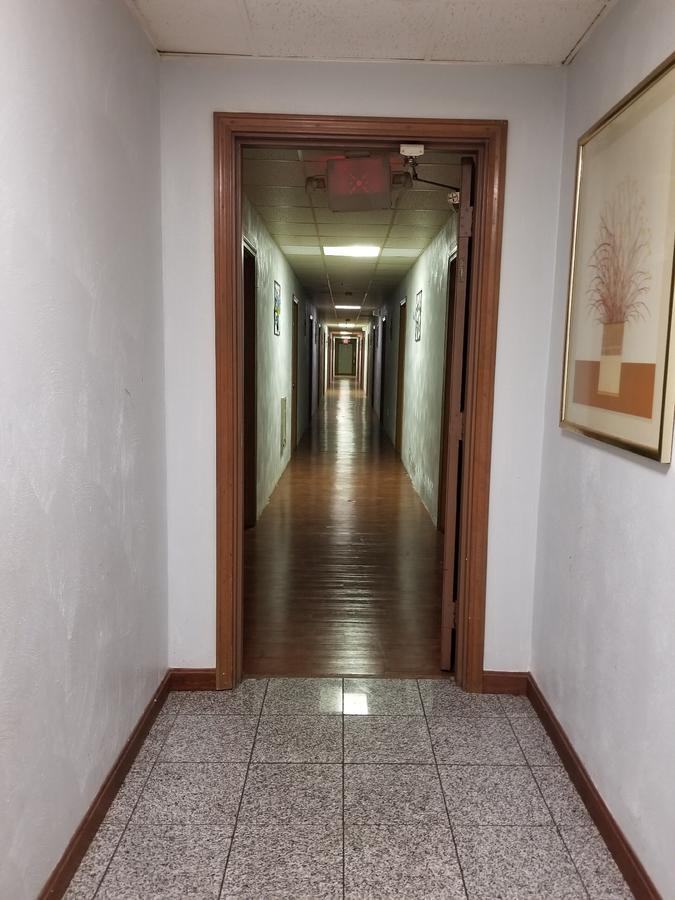 Pittsfield Motor Inn - thumb 23