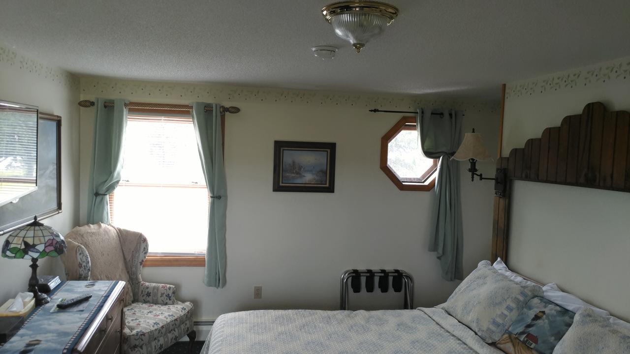 Midway Lodging - thumb 18