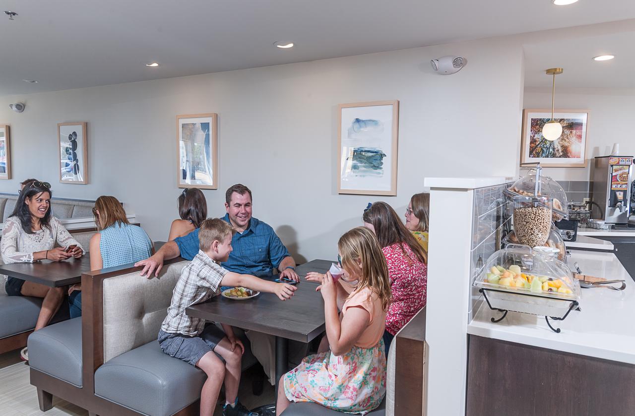 Rockland Harbor Hotel - thumb 14