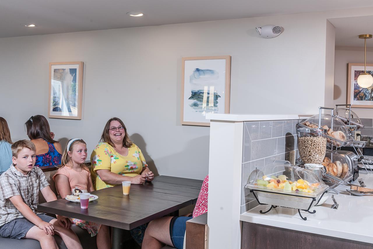 Rockland Harbor Hotel - thumb 8