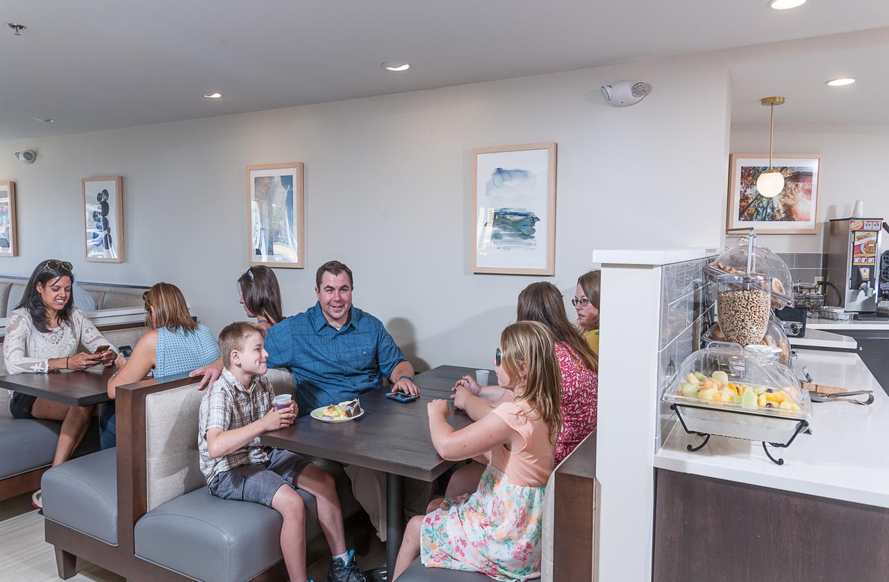 Rockland Harbor Hotel - thumb 7