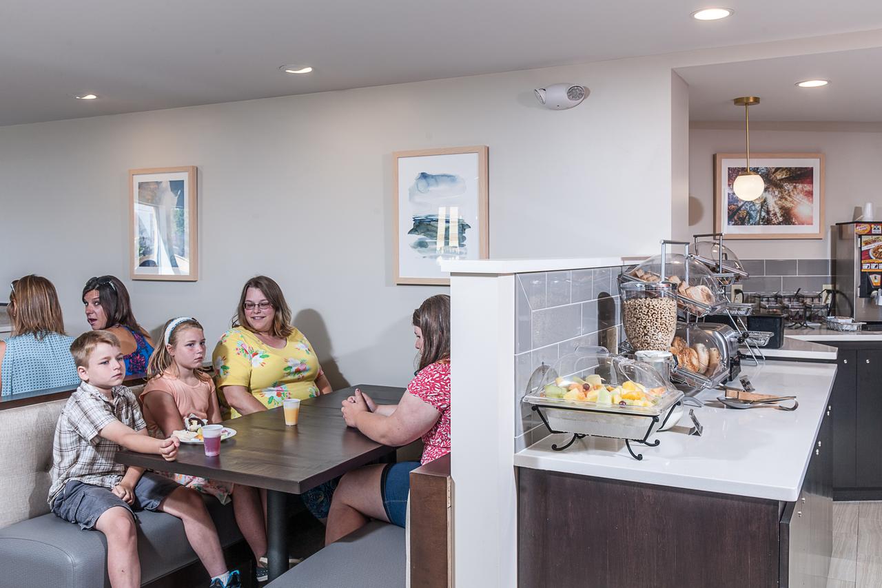 Rockland Harbor Hotel - thumb 20