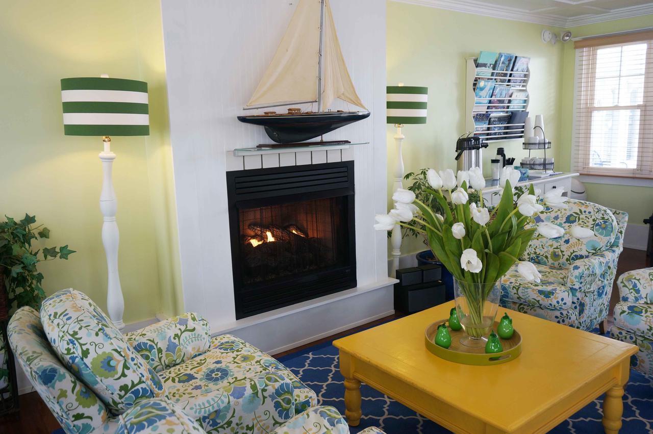 The Edgewater - thumb 0