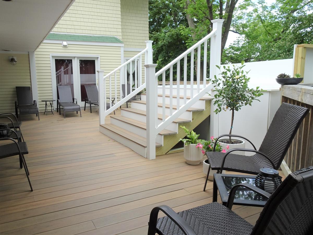 The Grand Hotel - thumb 3