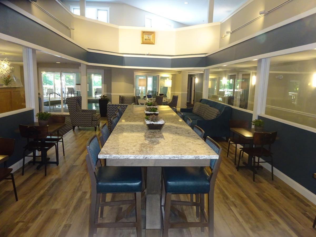 The Grand Hotel - thumb 2