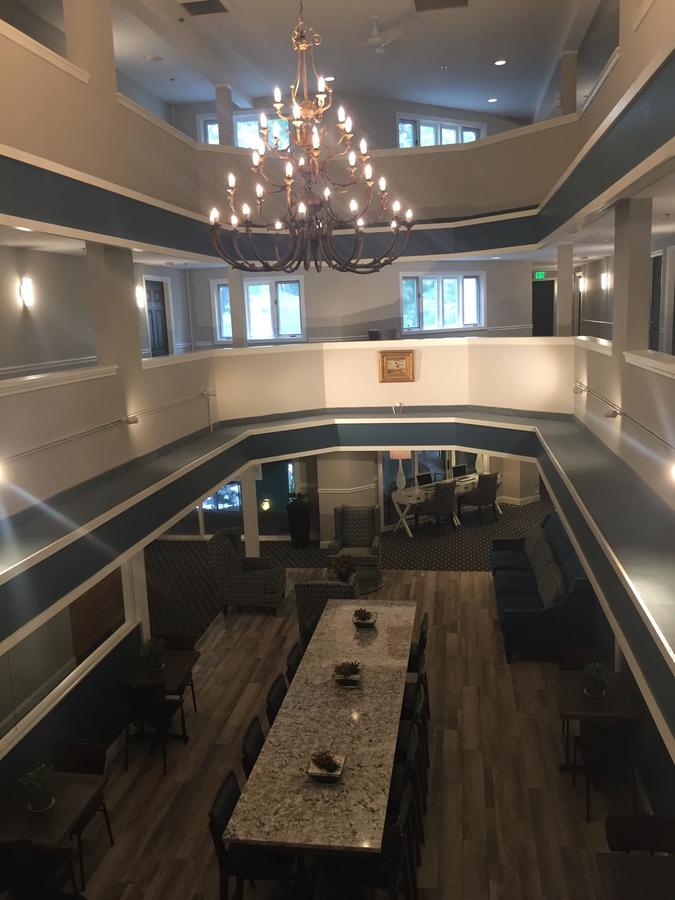 The Grand Hotel - thumb 15