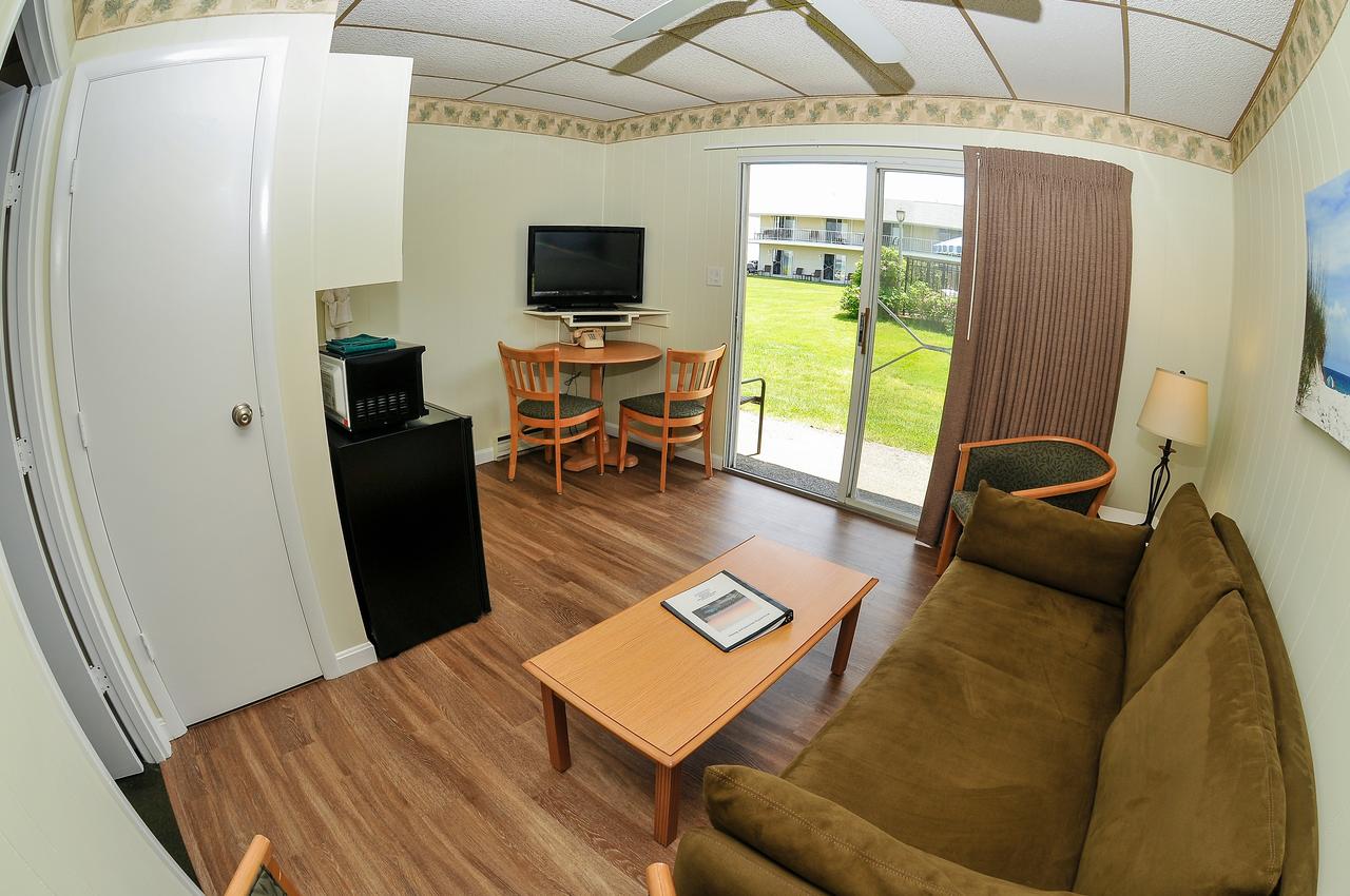 Friendship Oceanfront Suites - thumb 28