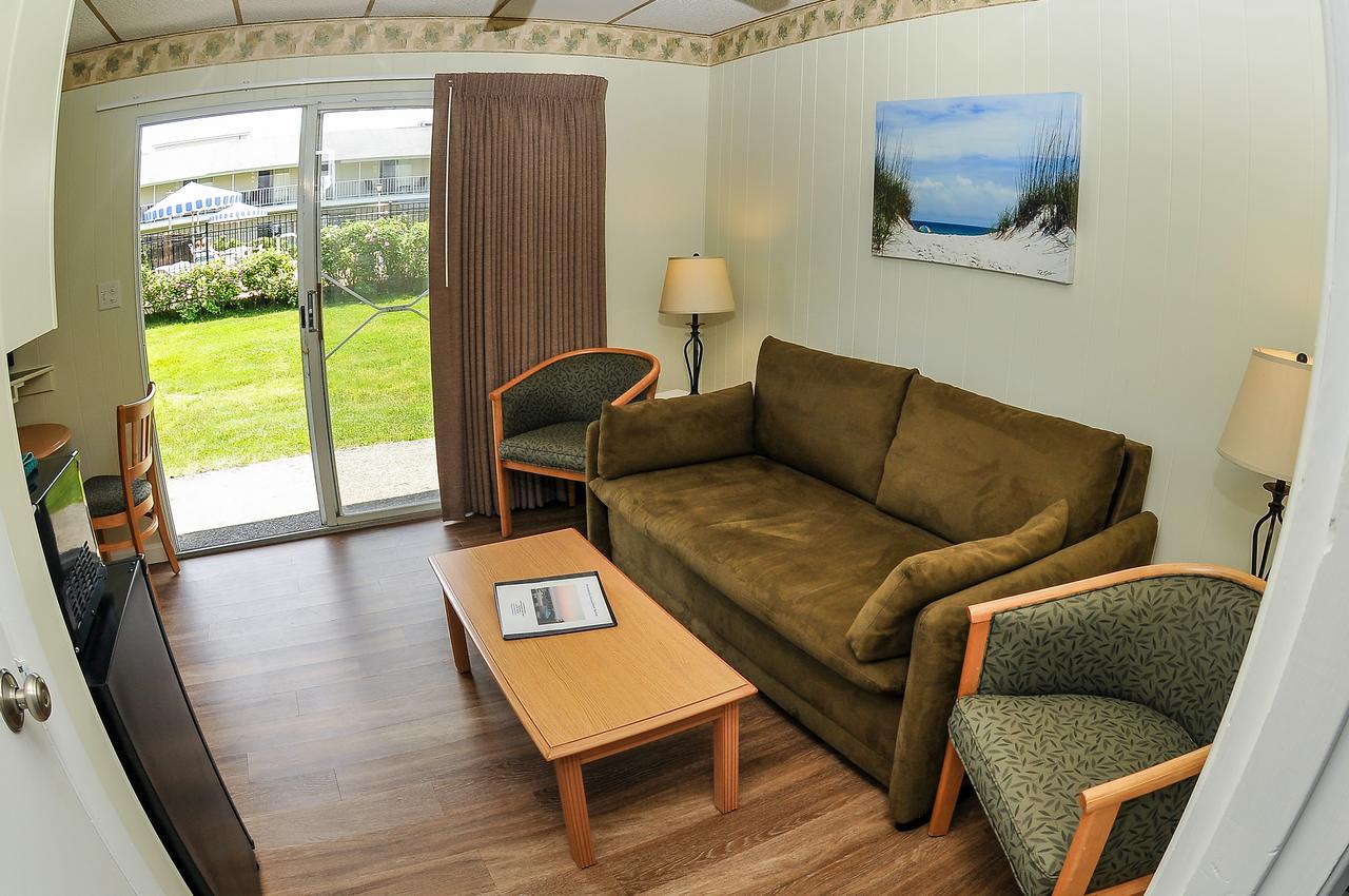 Friendship Oceanfront Suites - thumb 21