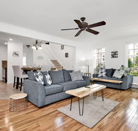 Luxury  Style At The Beach - Tourism Bookings