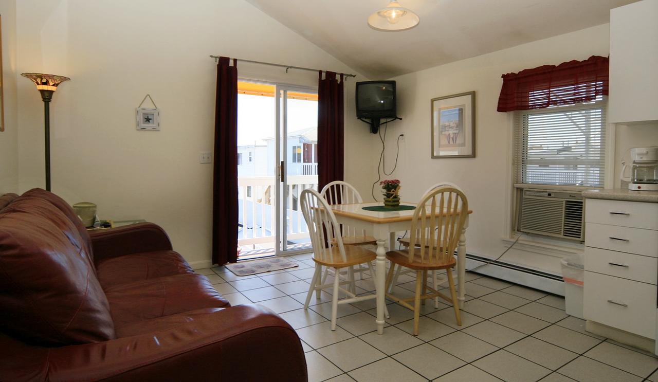 Atlantis Motel - thumb 38