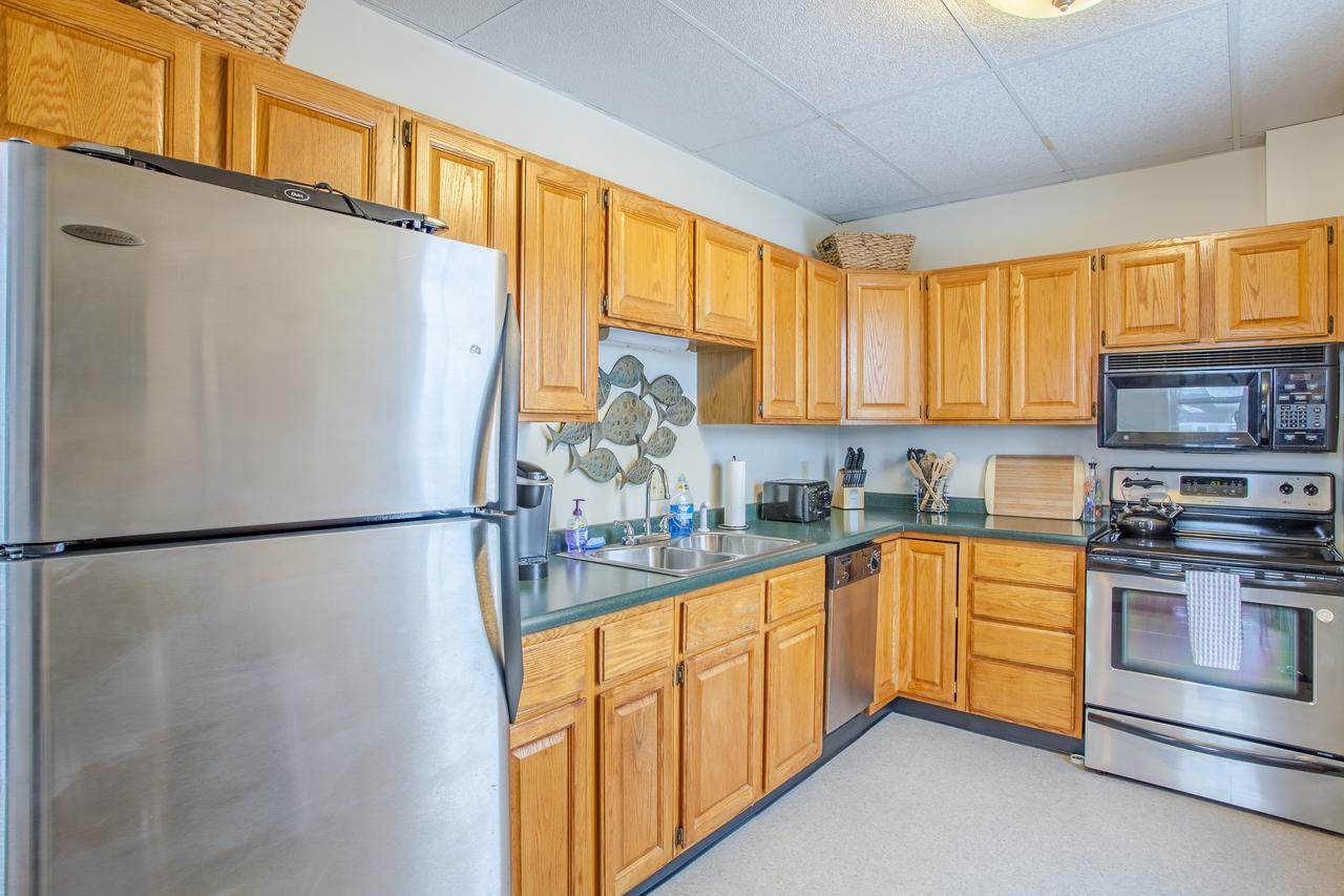 4 Commercial St Admirals Quarters Apts Apts - thumb 2