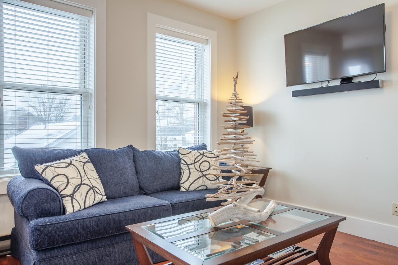 4 Commercial St Admirals Quarters Apts Apts - thumb 13