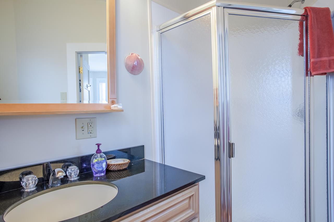 4 Commercial St Admirals Quarters Apts Apts - thumb 10