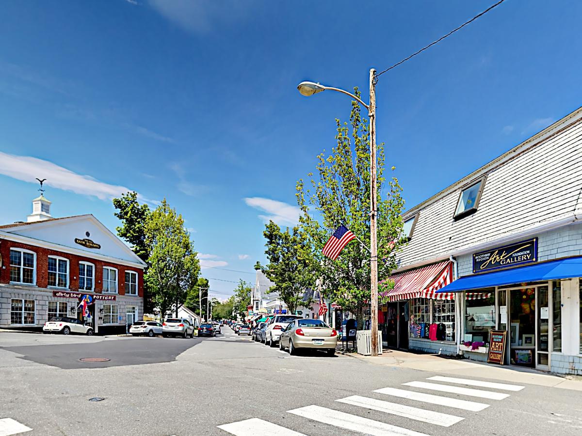 4 Commercial St Admirals Quarters Apts Apts - thumb 9