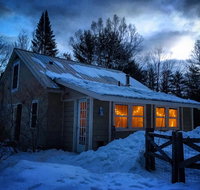 Cozy House on 9 acres with a Pond - Tourism Bookings