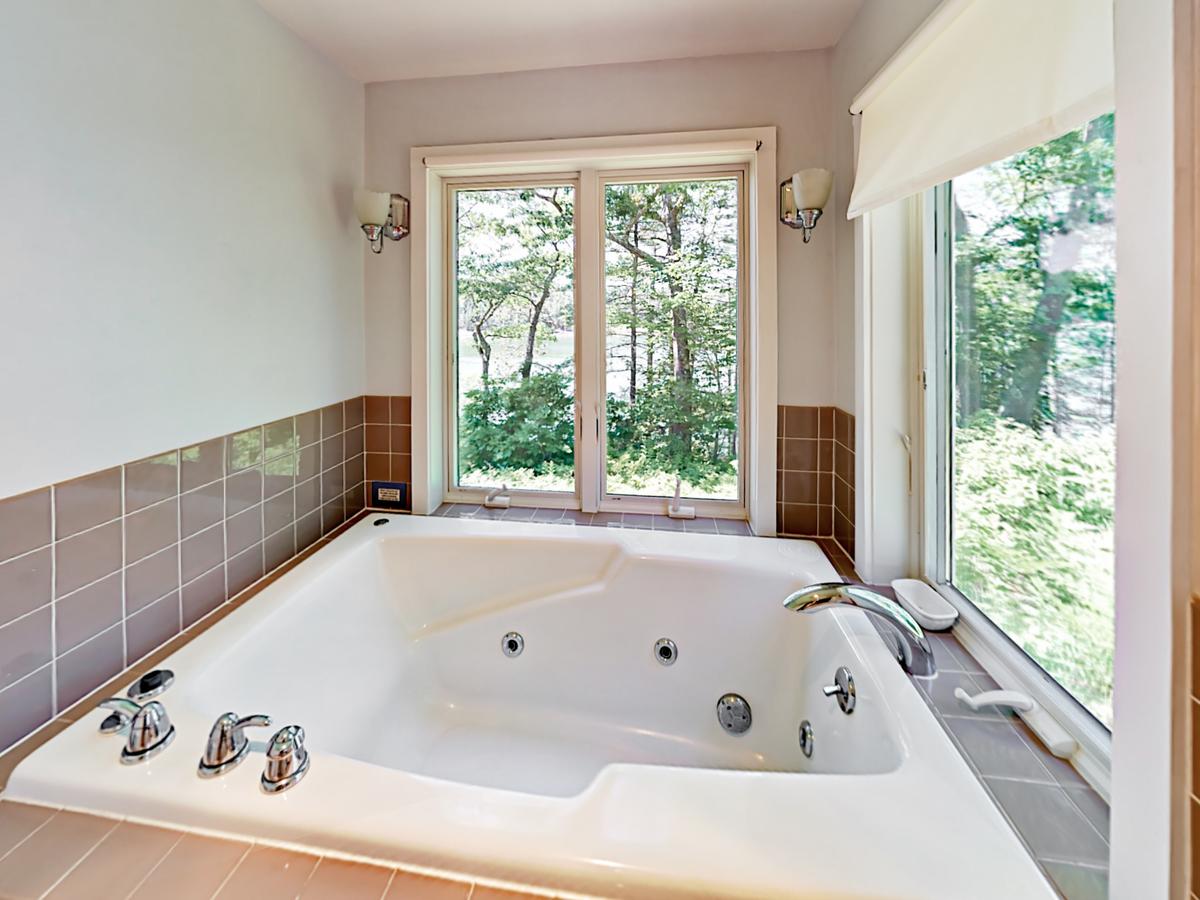 Seal Cove Home - thumb 7