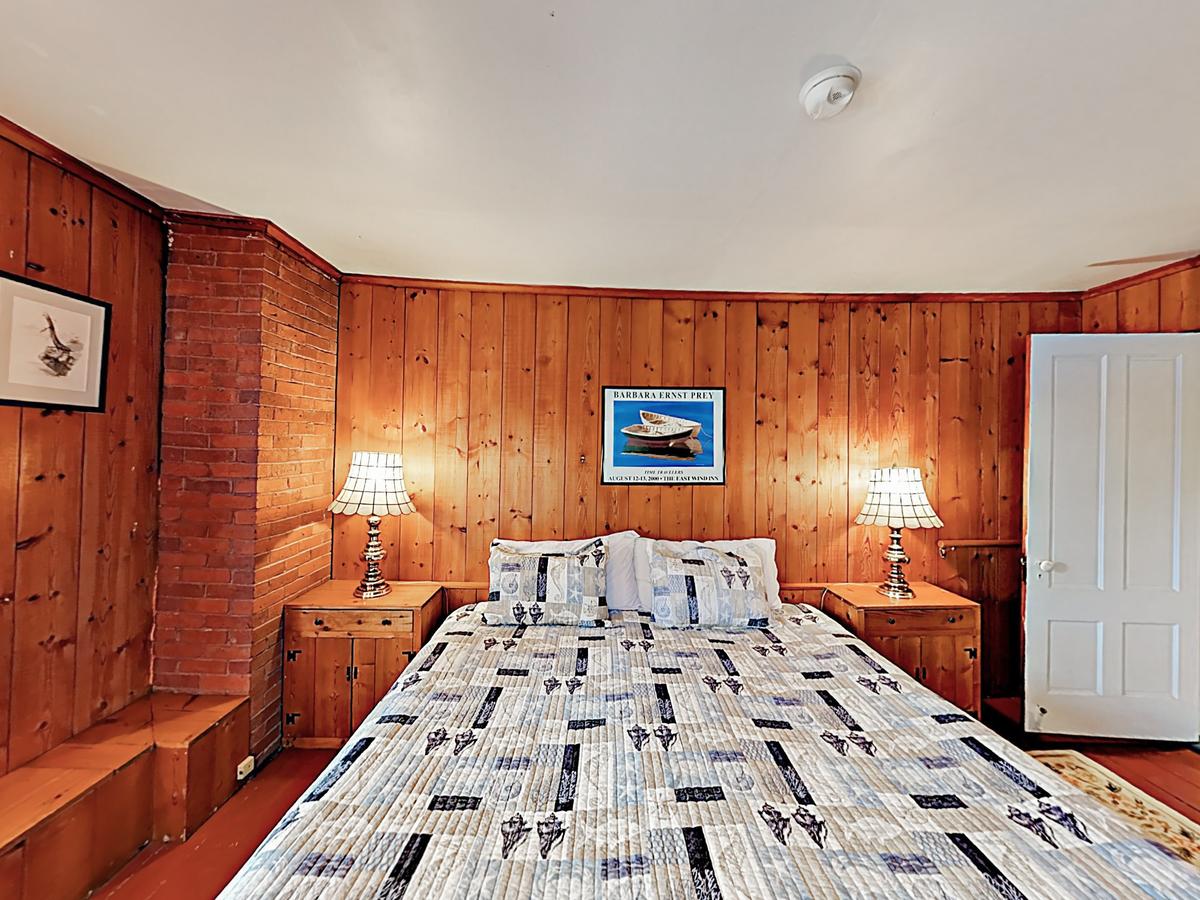 Seal Cove Home - thumb 14