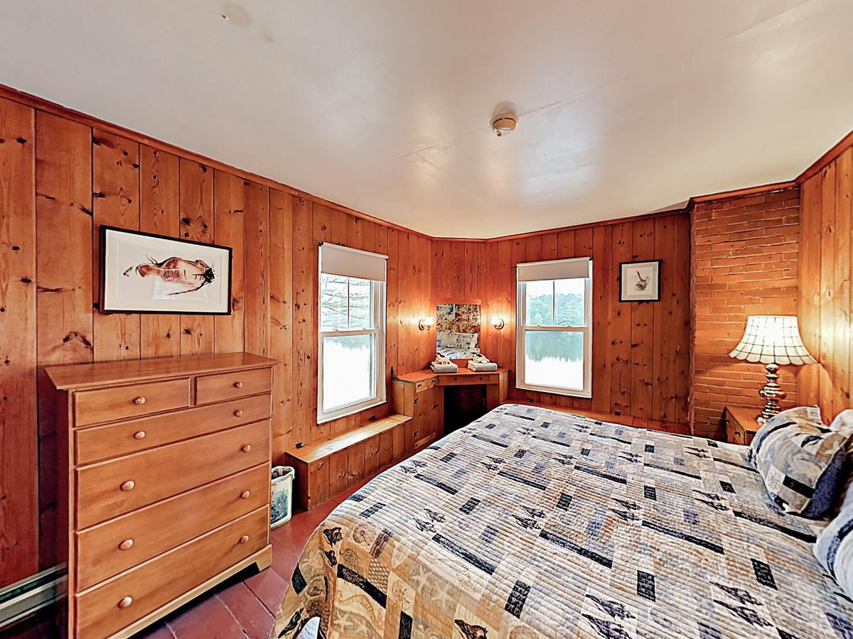 Seal Cove Home - thumb 10