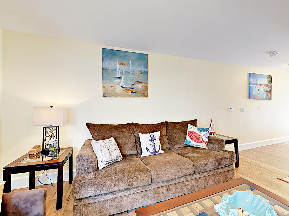 306 Eddy Rd Condo Unit 702B - thumb 2