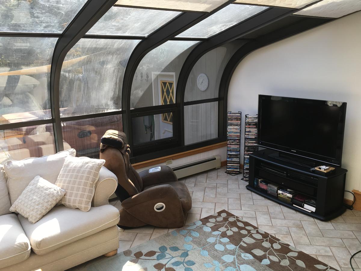 Andys Retreat Heated Pool - thumb 12