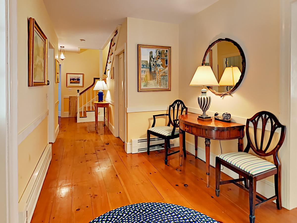 60 Middle Rd House - thumb 19