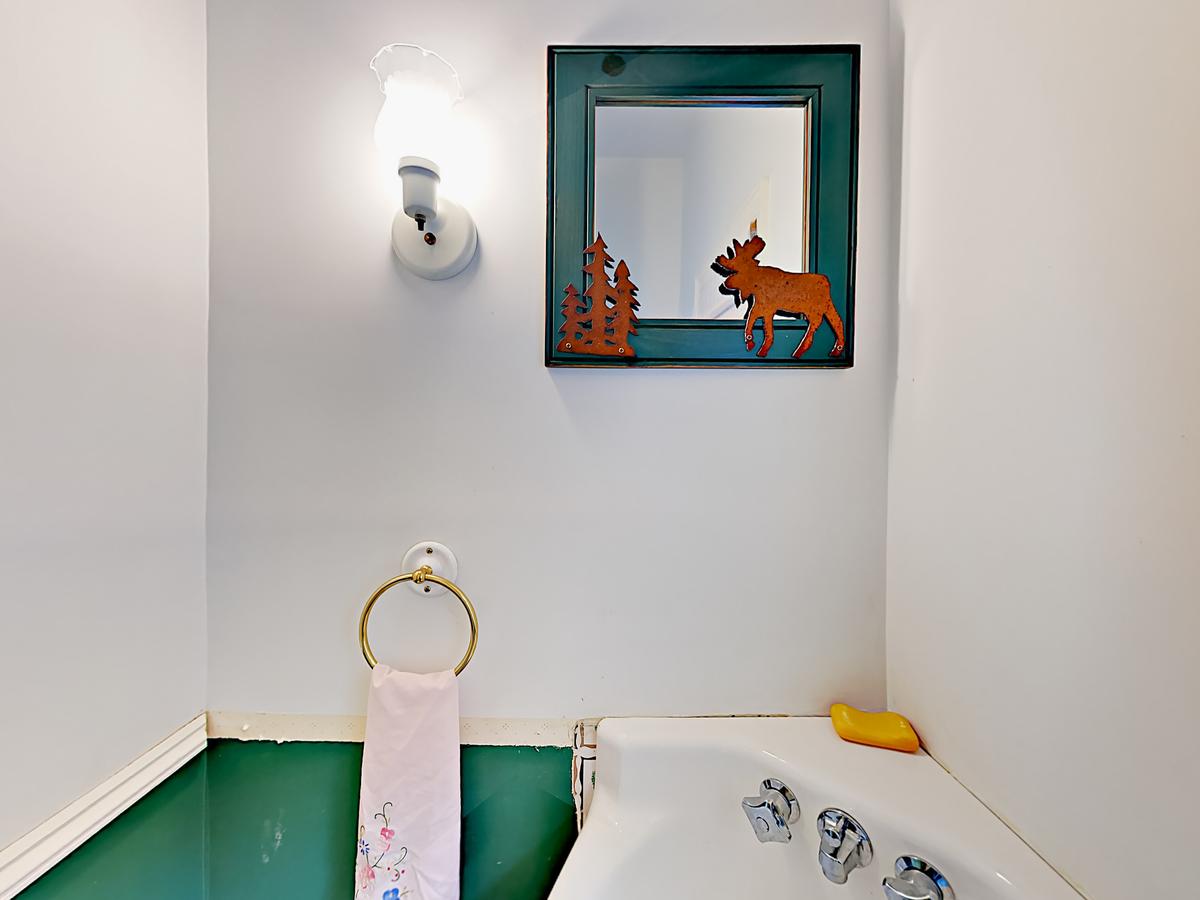 60 Middle Rd House - thumb 17