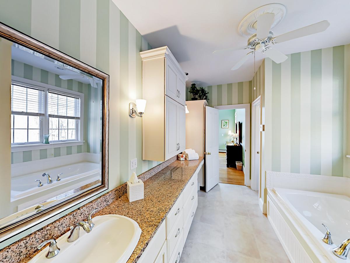 7 Apple Hill Lane Home - thumb 8