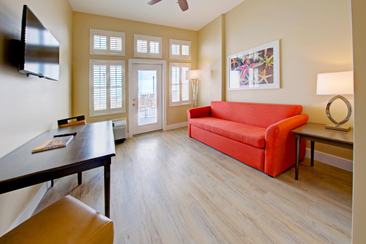 Commander Hotel & Suites - thumb 29