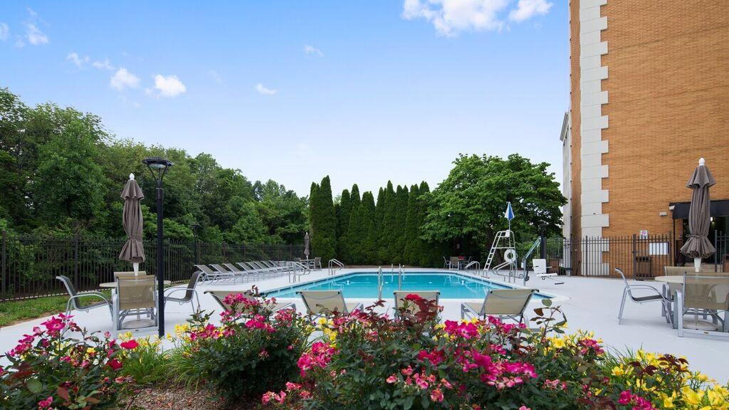 Best Western Plus Rockville Hotel & Suites - thumb 3