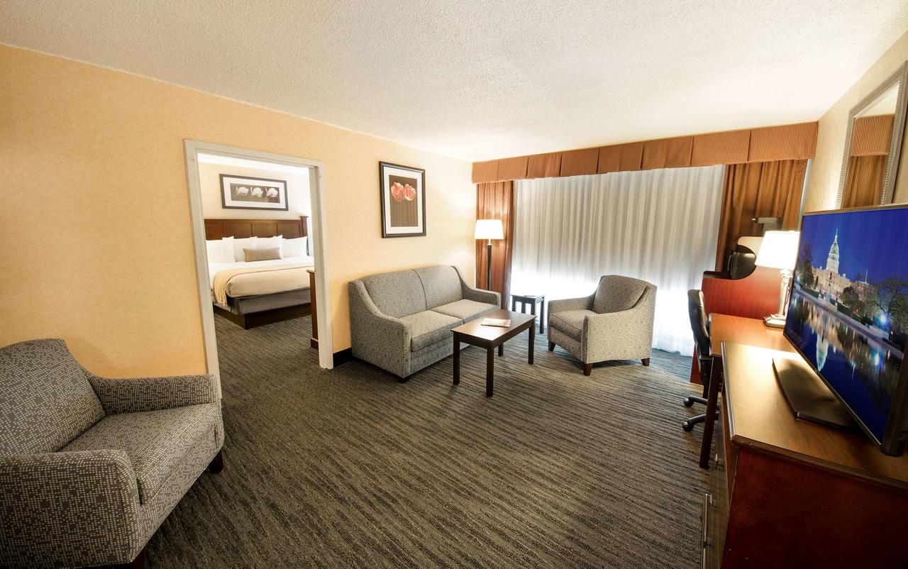 Best Western Plus Rockville Hotel & Suites - thumb 30