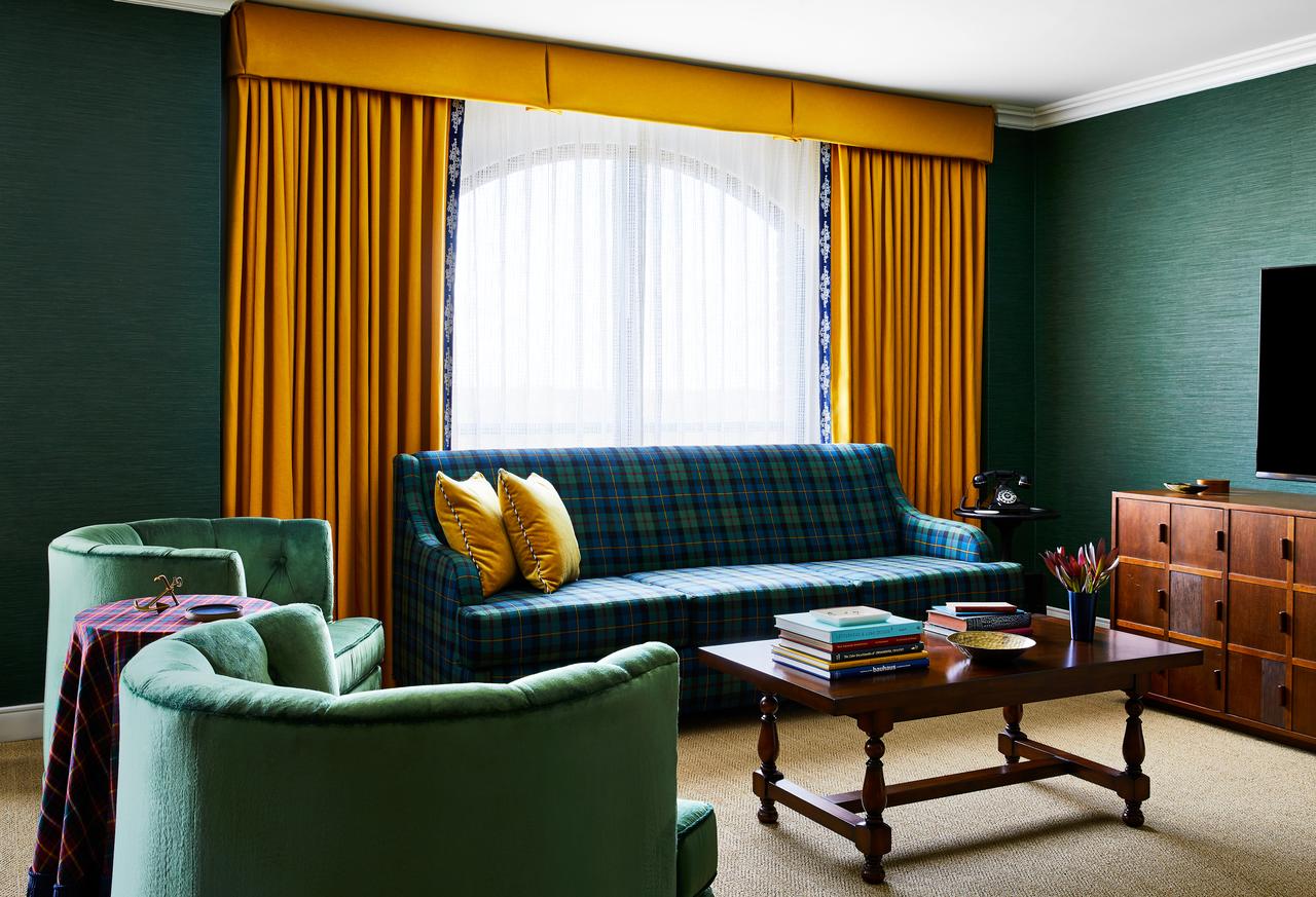 Graduate Annapolis - thumb 5