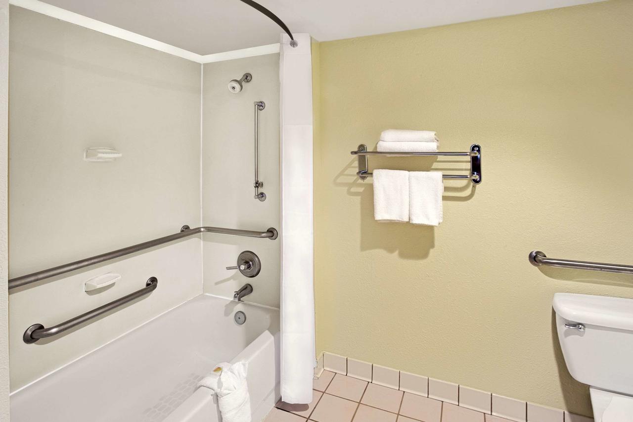 Days Inn By Wyndham Silver Spring - thumb 12