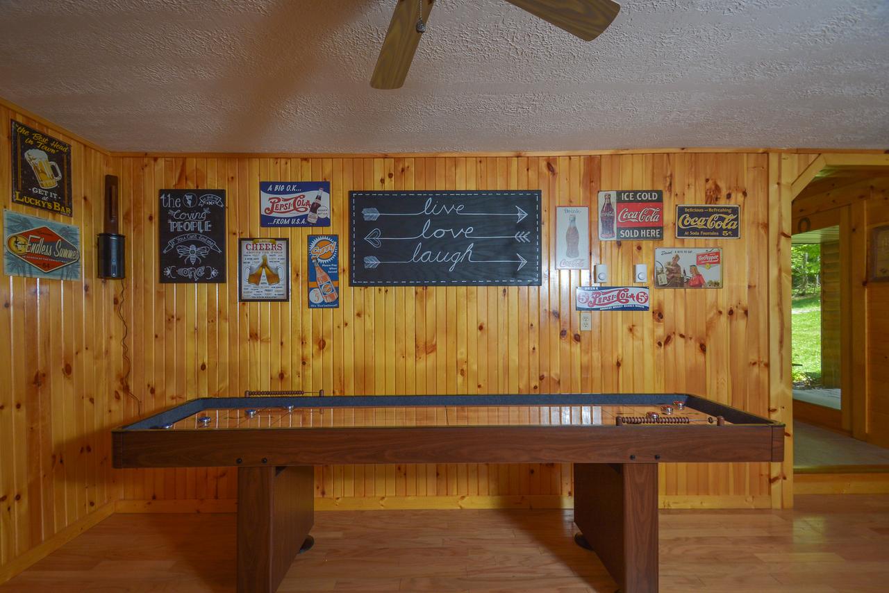 Grey Wolf Three-Bedroom Holiday Home - thumb 0