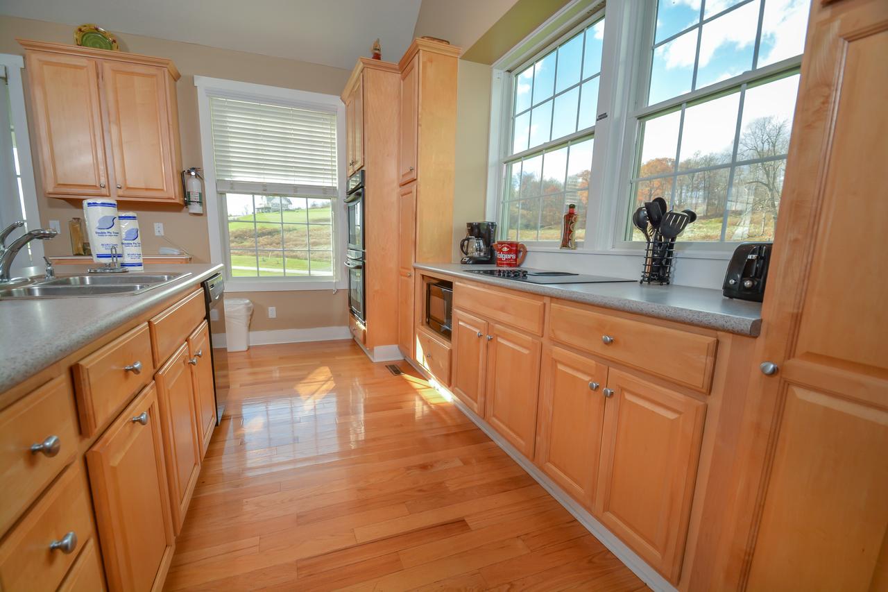 Greens At The Lake Five-Bedroom Holiday Home - thumb 20