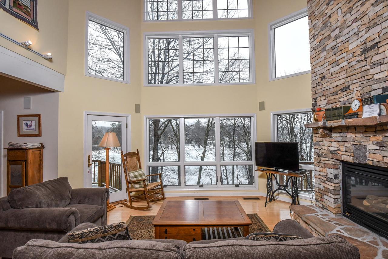 By The Lake Five-Bedroom Holiday Home - thumb 4