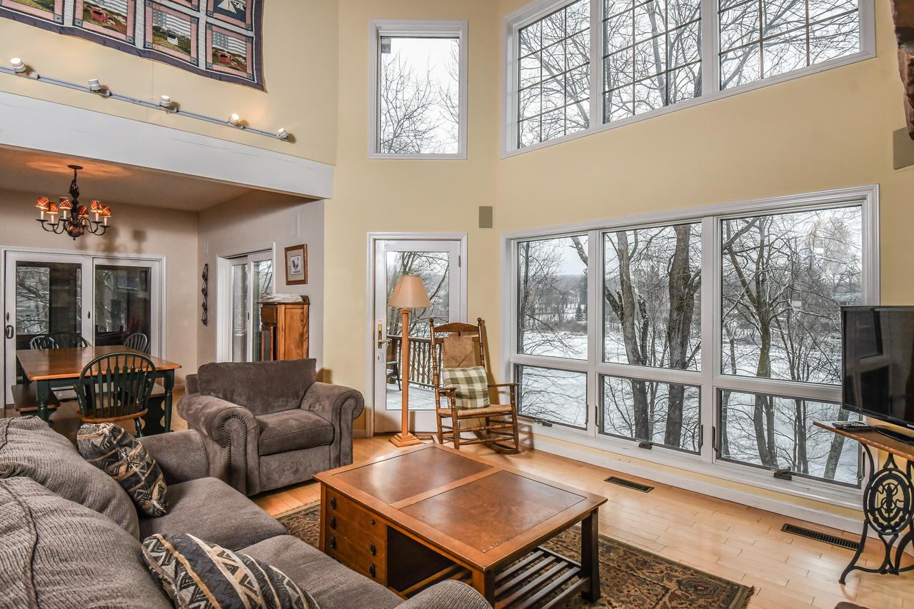 By The Lake Five-Bedroom Holiday Home - thumb 7