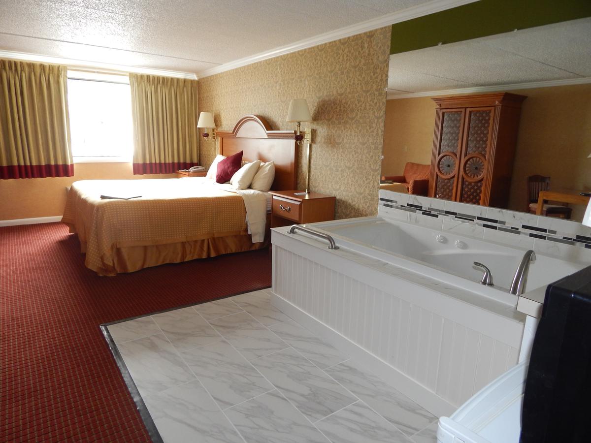 The Admiralty Inn & Suites - thumb 36