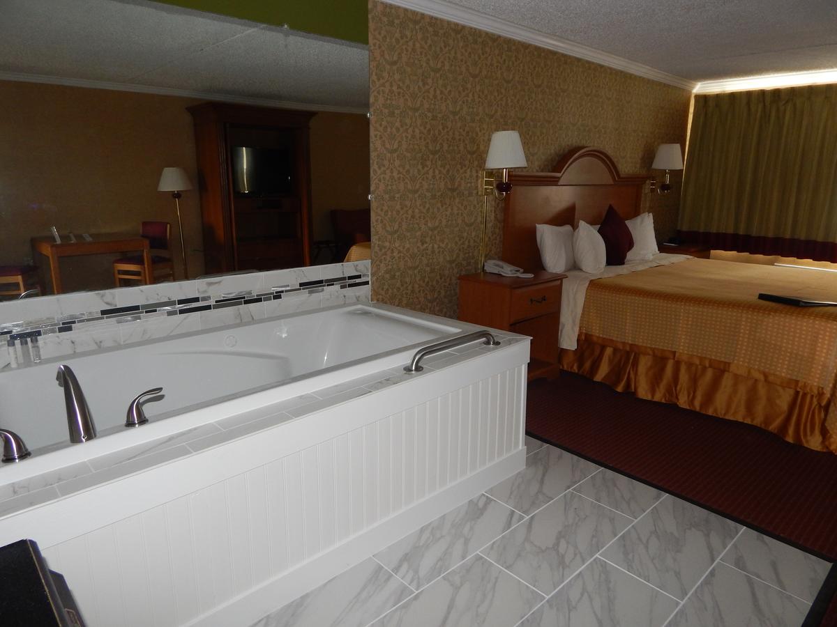 The Admiralty Inn & Suites - thumb 22