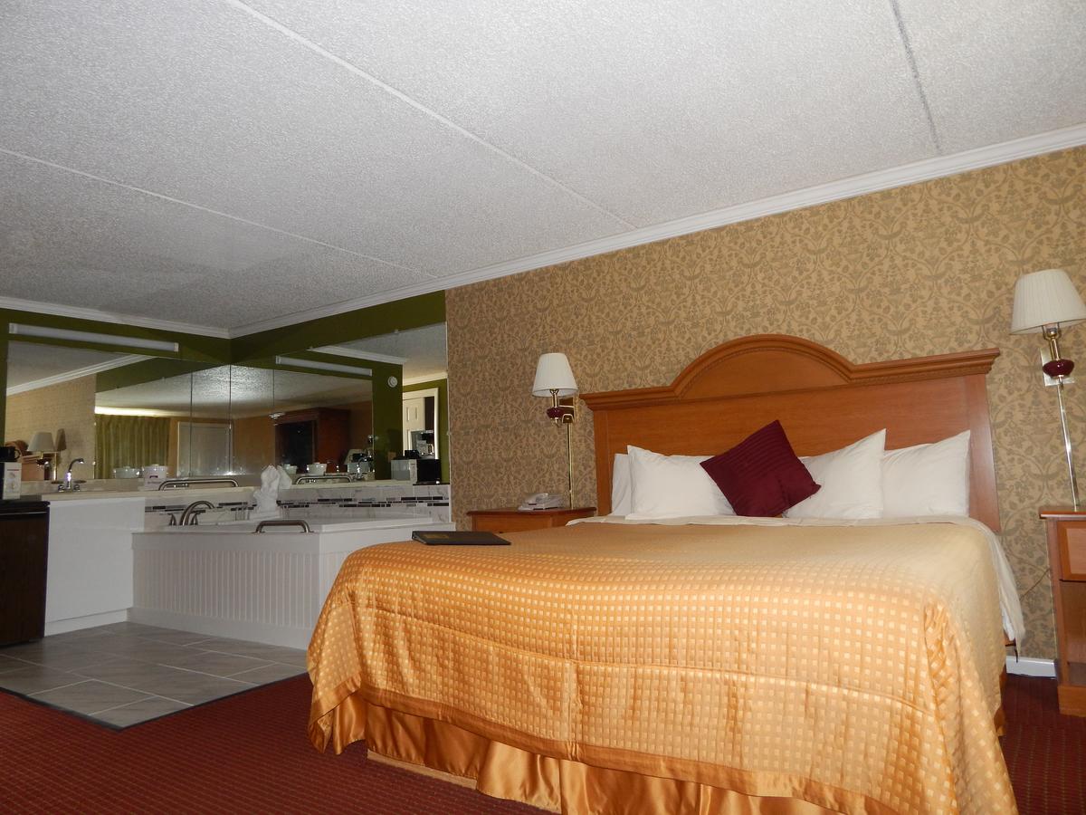 The Admiralty Inn & Suites - thumb 1