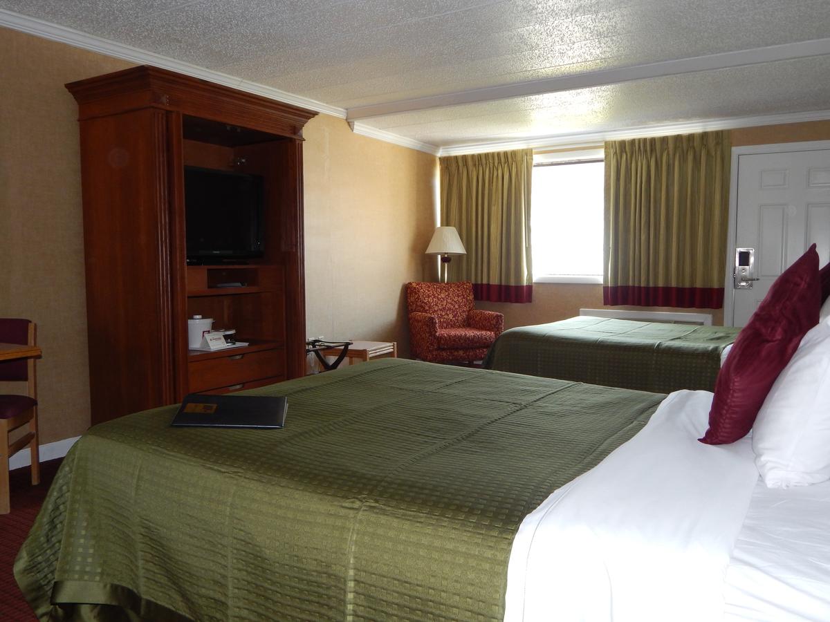 The Admiralty Inn & Suites - thumb 38