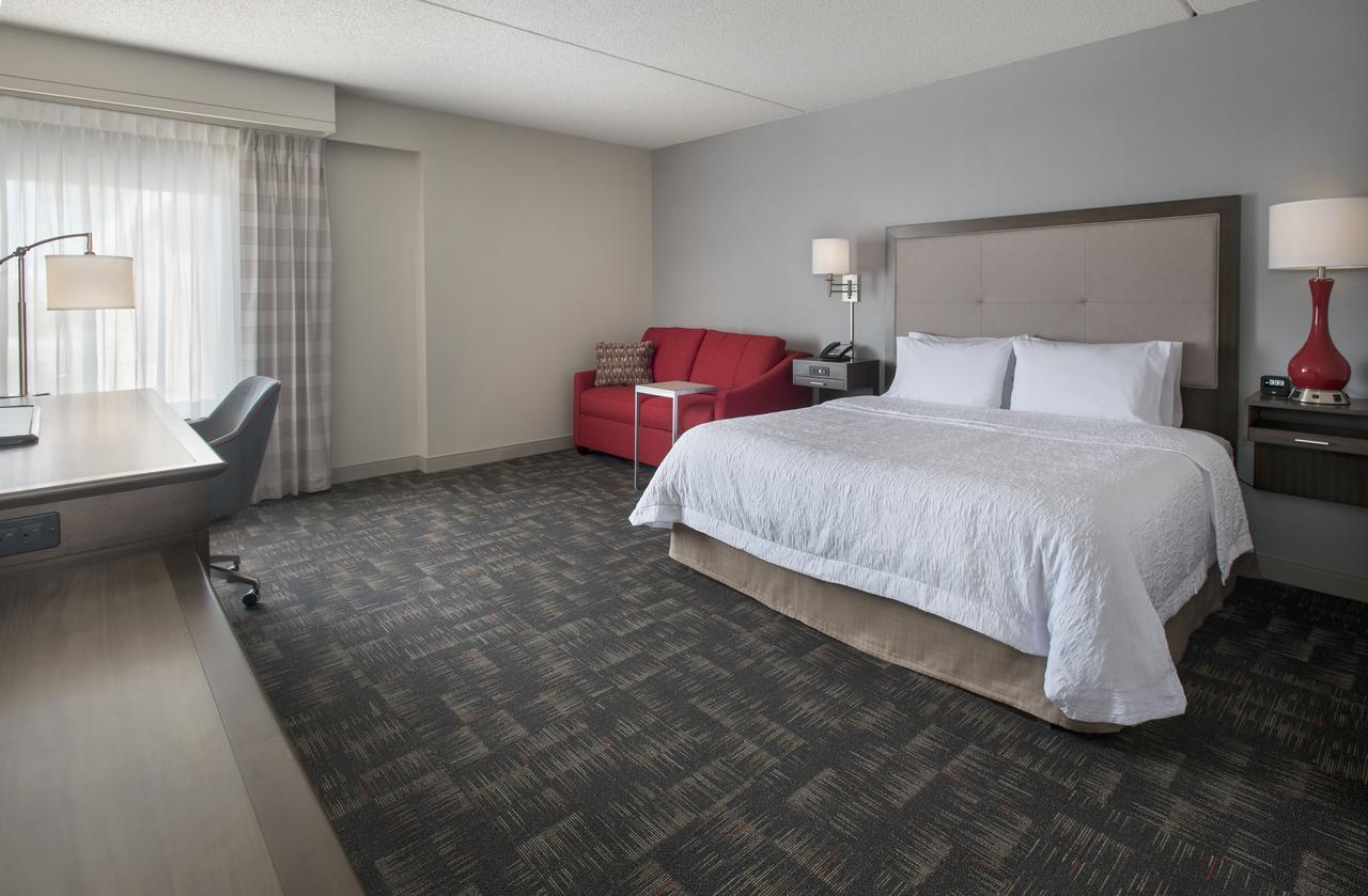 Hampton Inn Boston Logan Airport - thumb 4