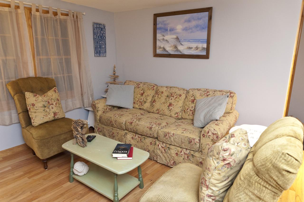 Cozy Cottage-5 Minute Walk To Priscilla Beach - thumb 4