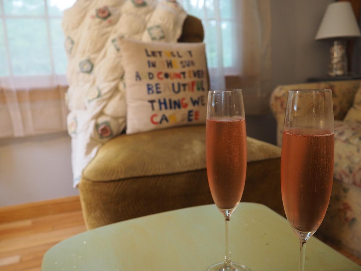 Cozy Cottage-5 Minute Walk To Priscilla Beach - thumb 8