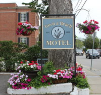 Town  Beach Motel - USA Accommodation