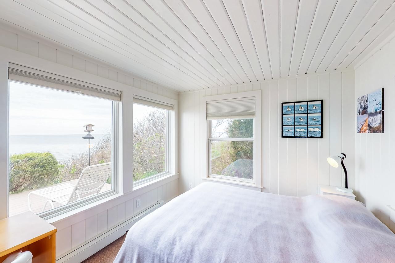 2 Bed 1 Bath Vacation Home In Eastham - thumb 12