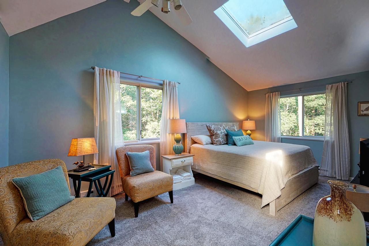 3 Bed 2 Bath Vacation Home In West Tisbury - thumb 22