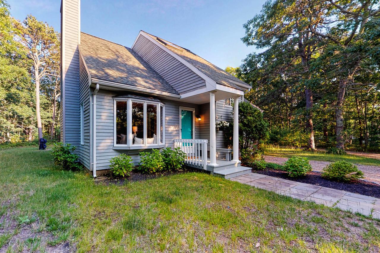 3 Bed 2 Bath Vacation Home In West Tisbury - thumb 10